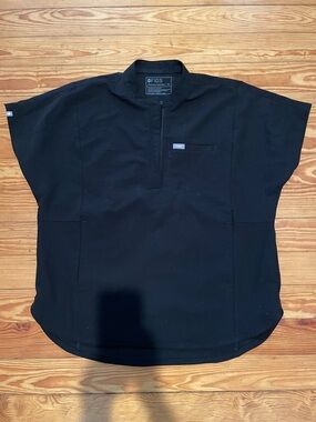 FIGS Black A-Line Medical Tunic Skirt-Style Top
